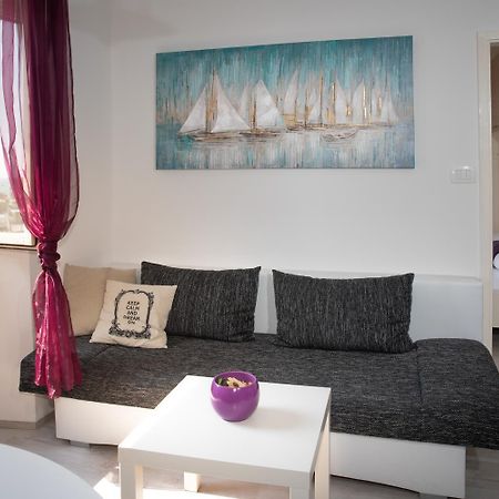 Apartment Riva Rovinj Exterior photo