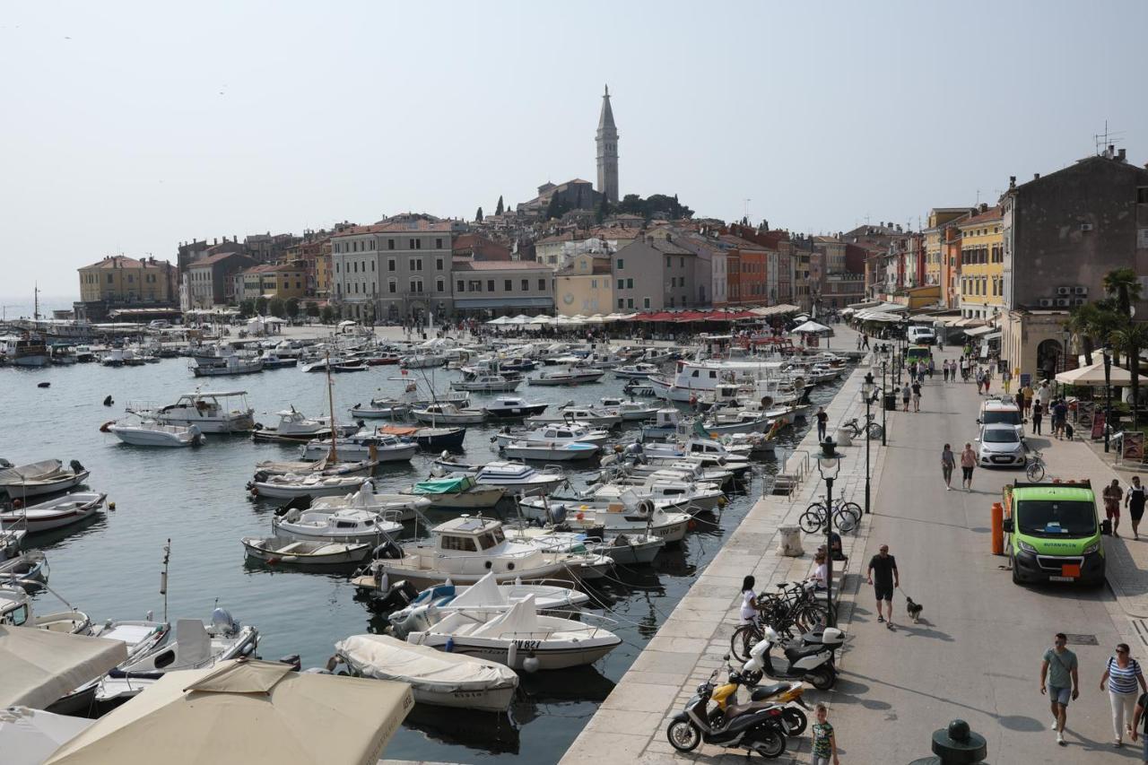 Apartment Riva Rovinj Exterior photo
